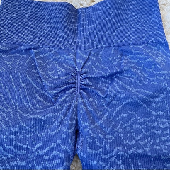 GYMSHARK Adapt Animal Seamless Cycling Shorts - Blue - Picture 5 of 9